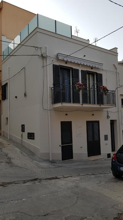 Magilu Case Con Jacuzzi Castellammare del Golfo Ngoại thất bức ảnh